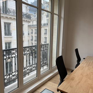 Bureau privé 10 m² 4 postes Location bureau Rue des Italiens Paris 75009 - photo 4